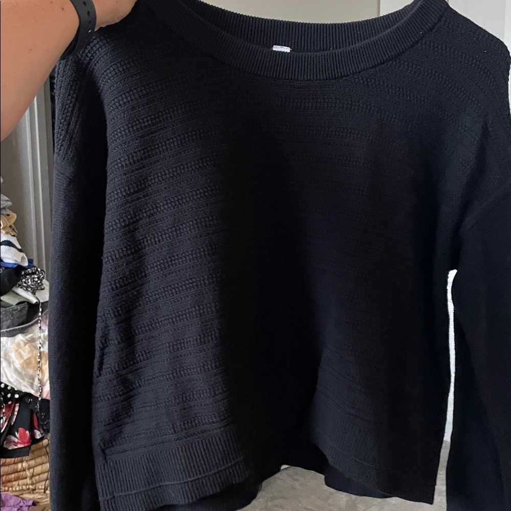 Lululemon athletica Size 4 Black Crew Neck‎ Sweater